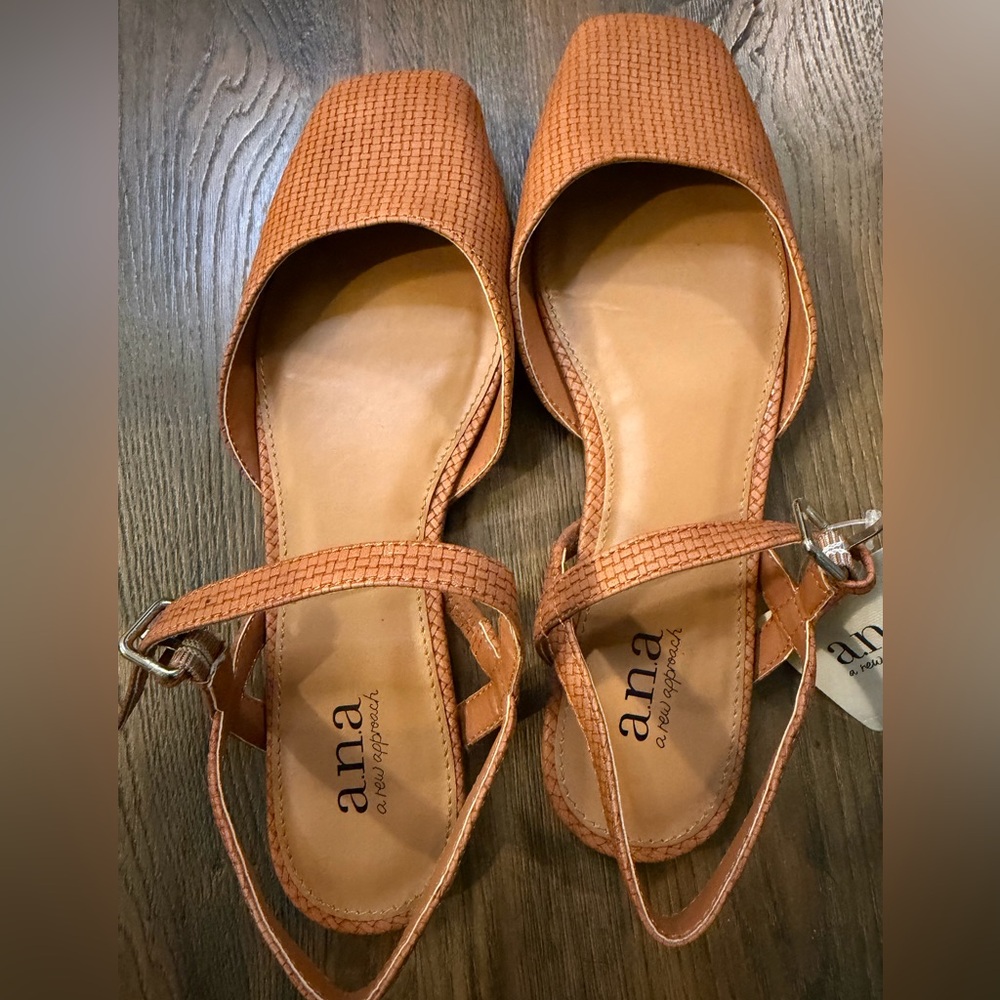a.n.a Women's Tan Ankle Strap Sandals